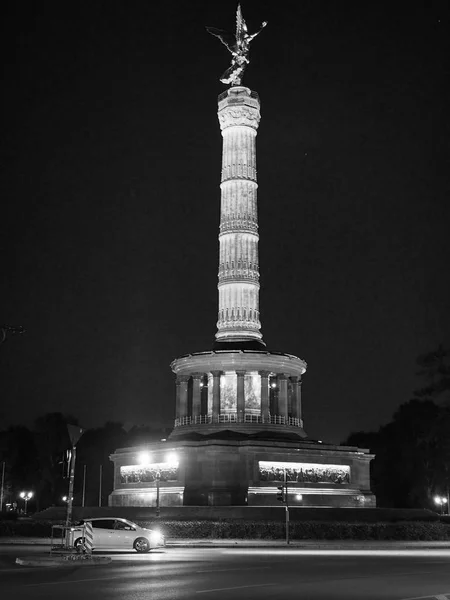 柏林的天使雕像，黑白相间 — 图库照片