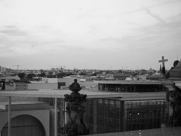 Vista aérea de Berlín por la noche en blanco y negro —  Fotos de Stock