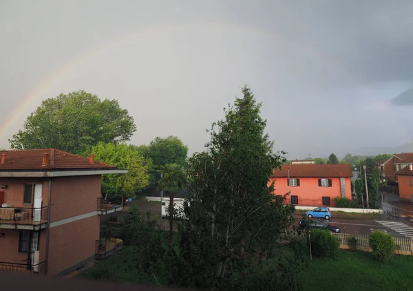 Regenbogen am Himmel — Stockfoto