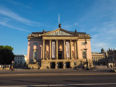 Deutsche Staatsoper (Alman Devlet Operası) Berlin'de