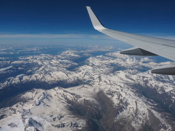 Vista aérea da montanha dos Alpes — Fotografia de Stock