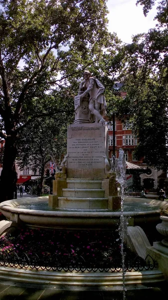 Σαίξπηρ άγαλμα στο Λονδίνο — Φωτογραφία Αρχείου
