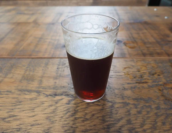 Cerveja cerveja cerveja britânica pint — Fotografia de Stock