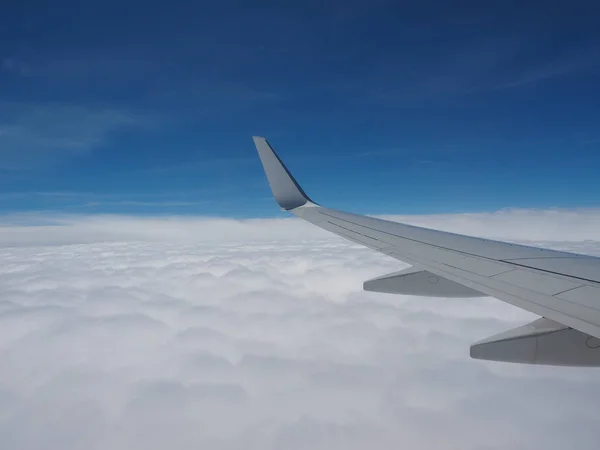 Εναέρια θέα μπλε ουρανό με σύννεφα φόντο — Φωτογραφία Αρχείου