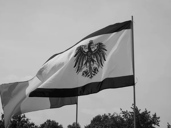 Escudo de armas alemán en Berlín en blanco y negro — Foto de Stock