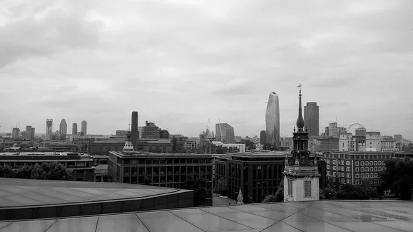 London skyline view in black and white — Stock Photo, Image