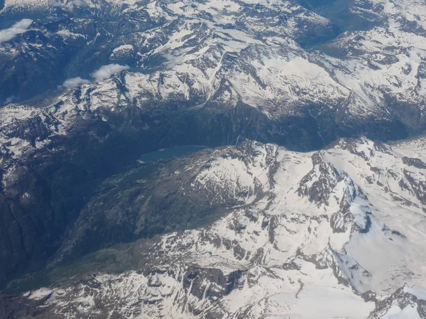 Luchtfoto van Alps Mountain — Stockfoto