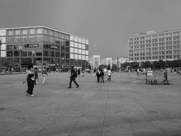 Alexanderplatz à Berlin en noir et blanc — Photo