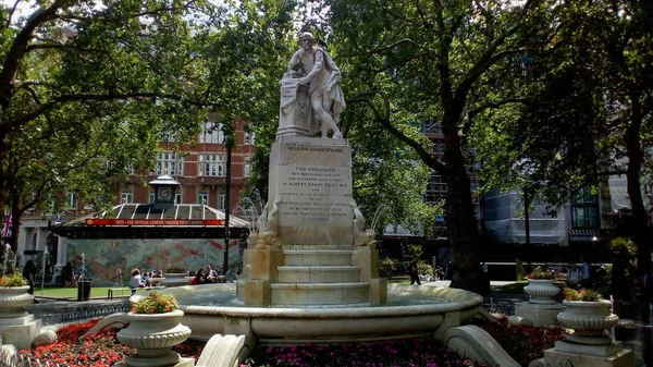Estatua de Shakespeare en Londres — Foto de Stock