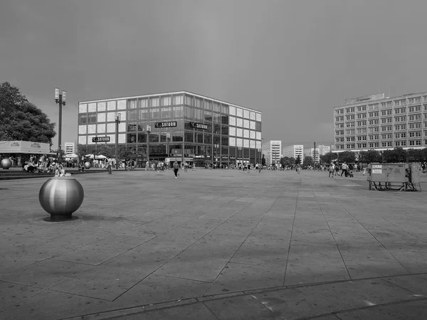 Alexanderplatz w Berlinie w czerni i bieli — Zdjęcie stockowe