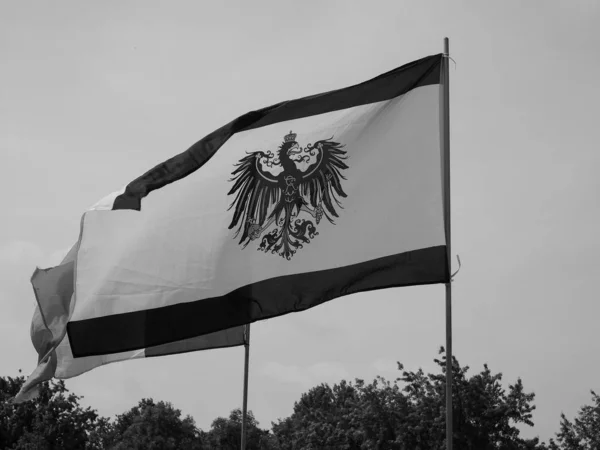 Escudo de armas alemán en Berlín en blanco y negro — Foto de Stock