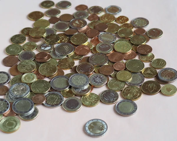 Monete in euro, Unione europea sullo sfondo — Foto Stock