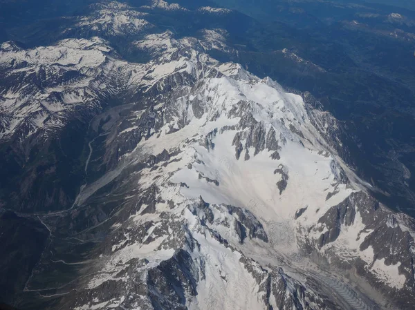 Luchtfoto van Alps Mountain — Stockfoto