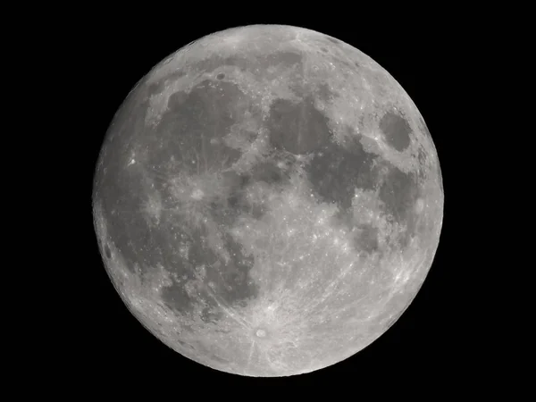 Vollmond mit Teleskop gesehen — Stockfoto