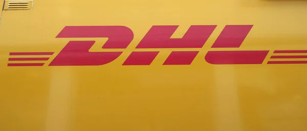 BONN - AUG 2019: DHL sign — Stock Photo, Image