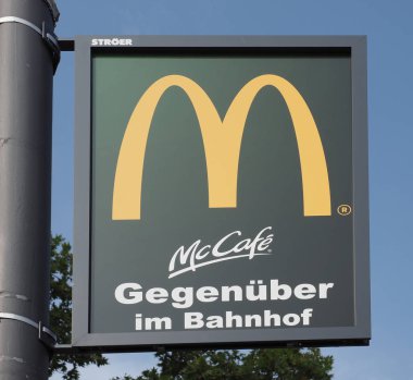 Koeln - Ağu 2019: Mcdonald's işareti