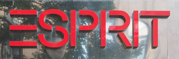 Koeln-aug 2019: Esprit underteckna — Stockfoto