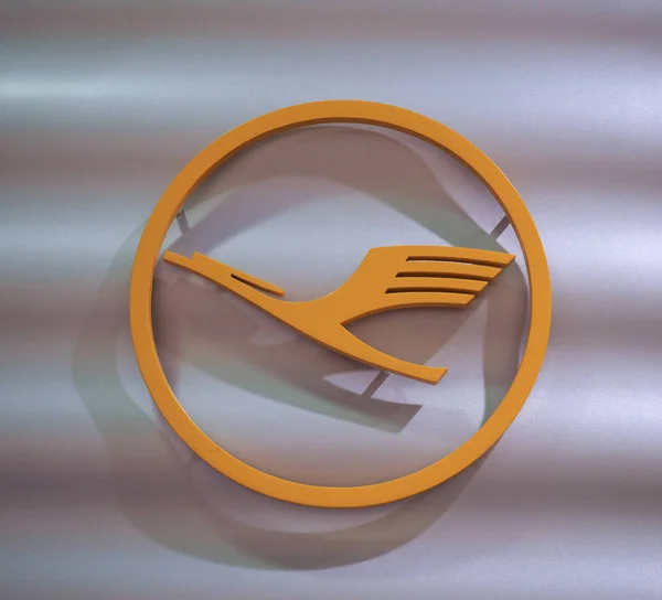 MUeNCHEN - AUG 2019: Lufthansa sign — Stock Photo, Image