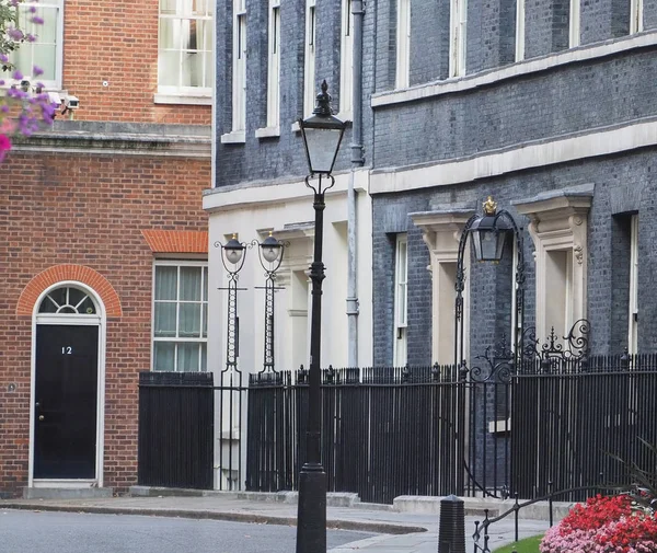 10 Downing Street rezidence britského odpoledne v Londýně — Stock fotografie