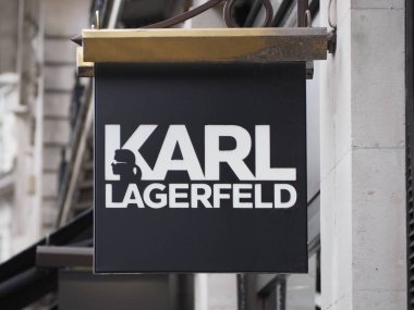 Paris - Eyl 2019: Karl Lagerfeld işareti