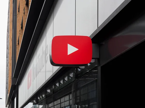 伦敦 - 2019年9月：Youtube空间店面 — 图库照片