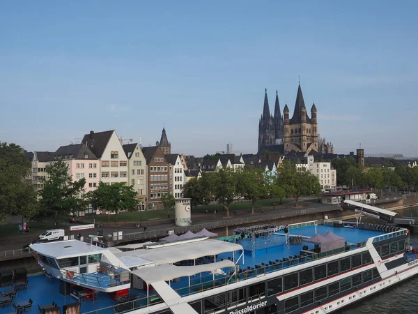 Altstadt (stare miasto) w Koeln — Zdjęcie stockowe