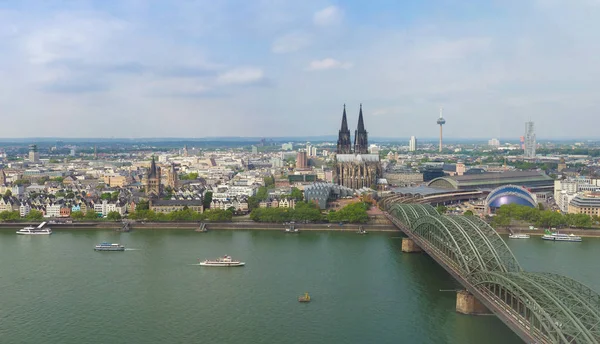 Widok z lotu ptaka na centrum Koeln — Zdjęcie stockowe