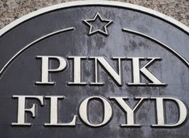 Londra'da Regent Street Polytechnic'te Pink Floyd plaketi