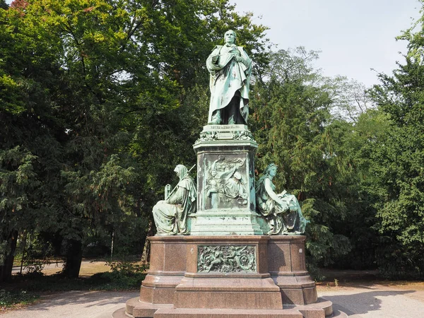 Památník Petra von Cornelius v Duesseldorfu — Stock fotografie