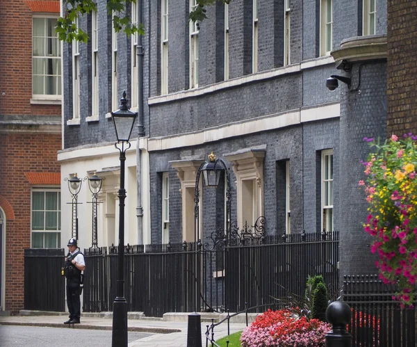 10 Downing Street rezidence britského odpoledne v Londýně — Stock fotografie