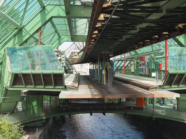 Wuppertaler Schwebebahn (Wuppertal Suspension Railway)) — Zdjęcie stockowe