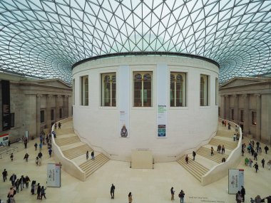 Londra'da British Museum'da büyük mahkeme