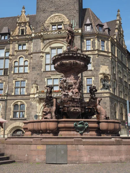 Jubilaeumsbrunnen (Jubileum Fountain)又名Neptunbrunnen (Neptune) — 图库照片