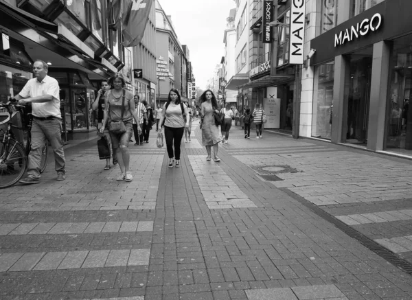 Koeln Allemagne Circa Août 2019 Les Gens Rue Commerçante Hohe — Photo