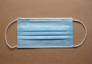 COVID-19 da dahil olmak üzere solunum hastalıklarından korunmak için kullanılan yüz maskesi