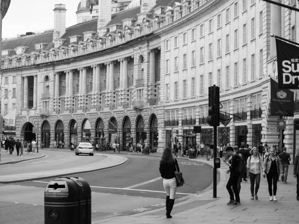 Londen Circa September 2019 Mensen Regent Street Halve Maan Zwart — Stockfoto