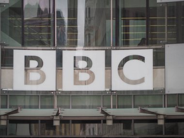 LONDON, UK - CIRCA SEPTEMBER 2019: BBC Yayın Merkezi Portland Place 'deki British Broadcasting Corporation