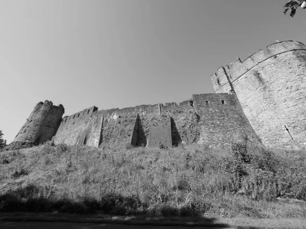 Chepstow城堡的废墟 威尔士语Castell Cas Gwent 乌克兰 Chepstow 黑白相间 — 图库照片