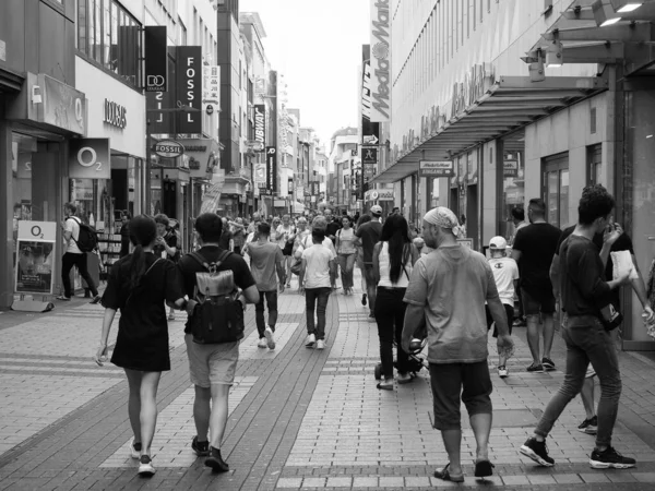 Koeln Alemania Circa Agosto 2019 Personas Calle Comercial Hohe Strasse — Foto de Stock