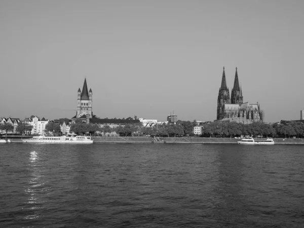 Koeln Německo Circa August 2019 Pohled Panorama Města Řeky Černobílém — Stock fotografie