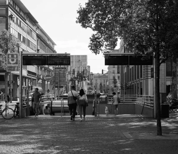 Duesseldorf Tyskland Circa August 2019 Heinich Heine Allee Den Centrala — Stockfoto