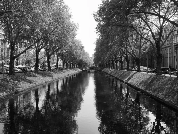 Duesseldorf Germany Circa August 2019 Stadtgraben Meaning City Moat Canal — Stock Photo, Image