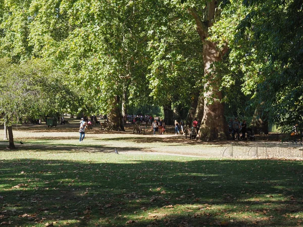 Londen Circa September 2019 Mensen Londen Park — Stockfoto