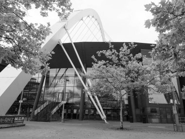 KOELN, GERMANY - CIRCA AUGust 2019: Koelnmesse (anlamı Köln Ticaret Fuarı) siyah beyaz