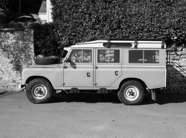 Chepstow Circa Wrzesień 2019 Jasnoniebieski Land Rover Defender Samochód Czerni — Zdjęcie stockowe