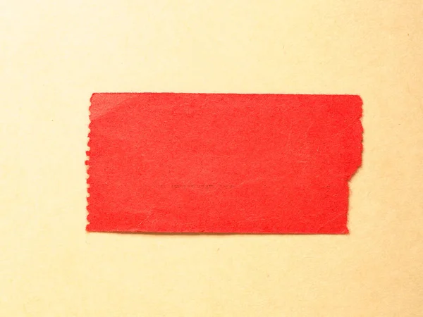 Label Tag Kertas Merah Kosong Atau Tiket Dengan Ruang Penyalinan — Stok Foto