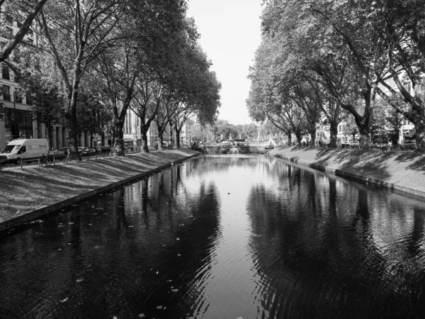 Duesseldorf Duesseldorf Circa August 2019 Stadtgraben Stadsgracht Kanaal Koenigsallee High — Stockfoto