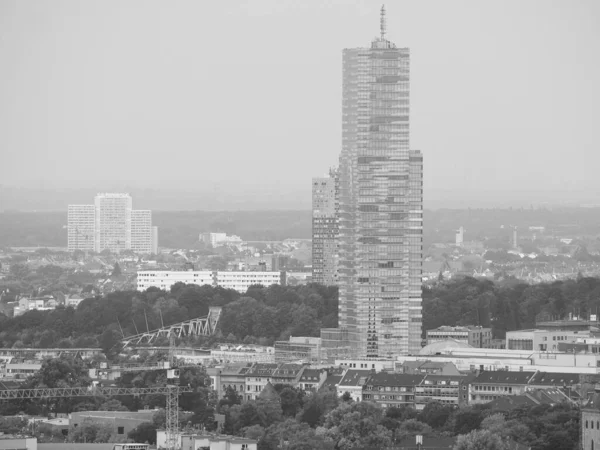 Koeln Γερμανία Circa Αυγουστοσ 2019 Ουρανοξύστης Koelnturm Μαύρο Και Άσπρο — Φωτογραφία Αρχείου