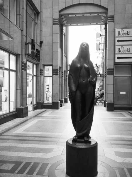 Koeln Alemania Circa Agosto 2019 Estatua Gaea Del Escultor Gerhard —  Fotos de Stock
