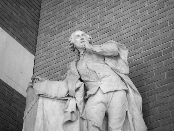 Лондон Великобритания Circa September 2019 Скульптура Уильяма Шекспира Луи Рубильяка — стоковое фото